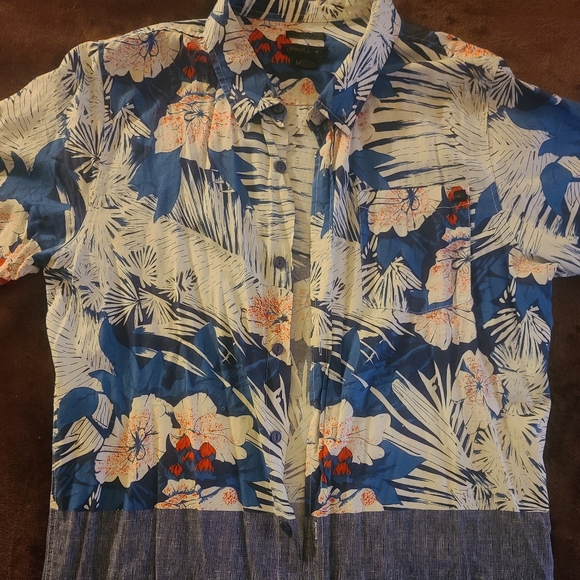 O’Neill Floral Chambray Button Down Shirt | Tailored Fit | Blue/White | Medium - Picture 3 of 11